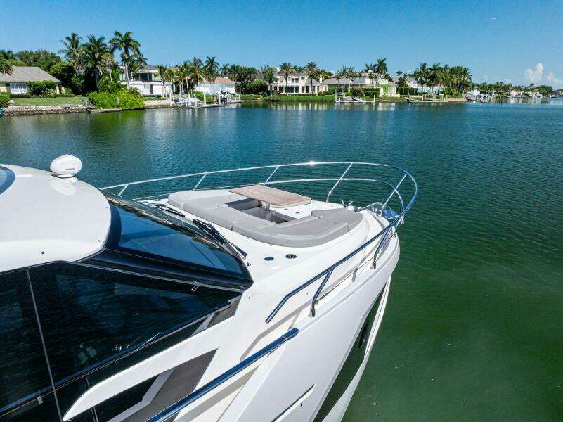 Absolute 47 Fly - Overview Bow