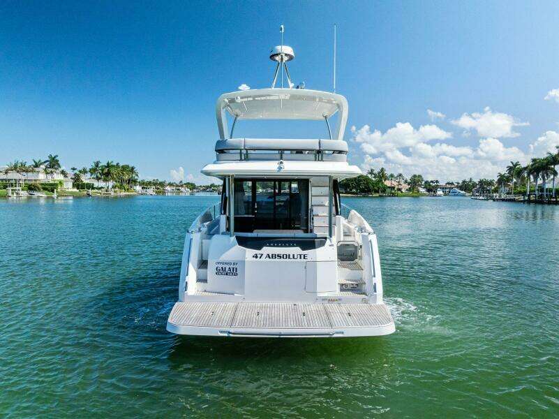 Absolute 47 Fly - Profile Stern