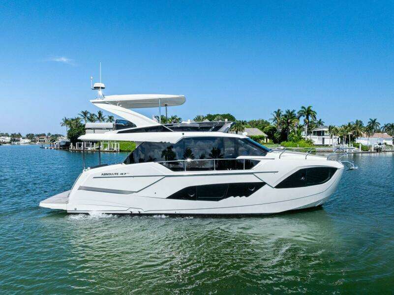 2025 Absolute 47 Fly - Profile