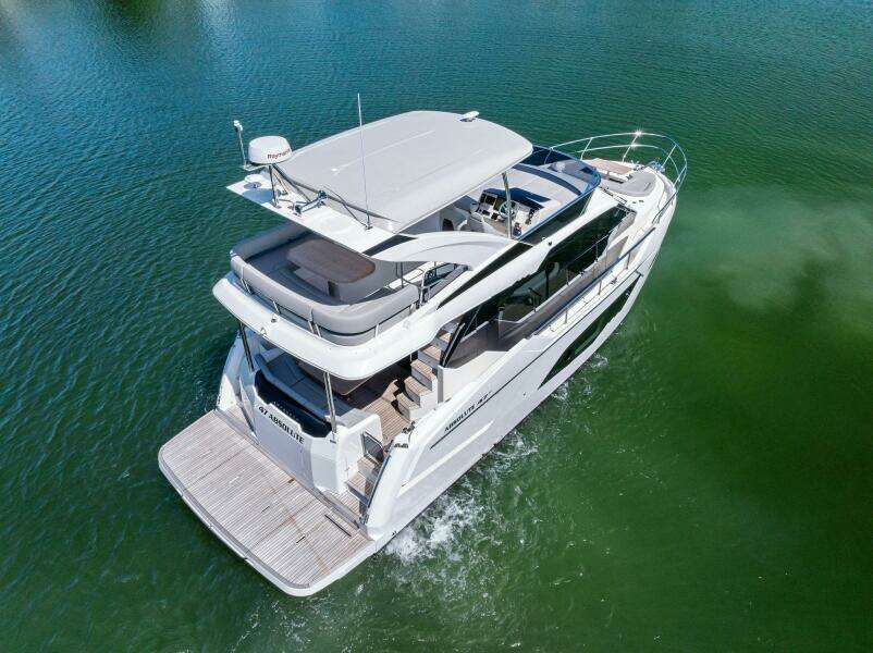 Absolute 47 Fly - Aerial Stern
