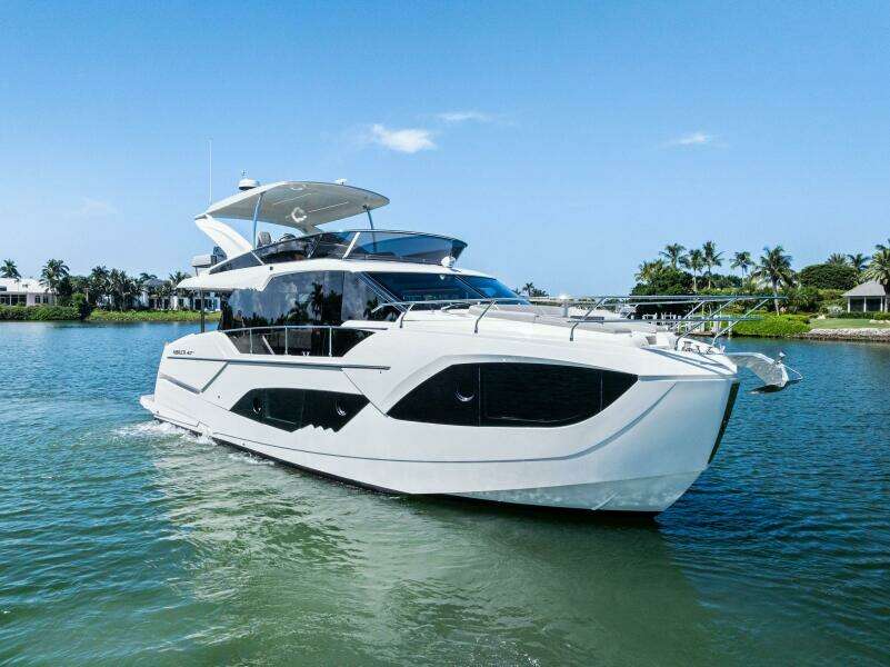 Absolute 47 Fly - Profile Bow 3/4 Starboard 
