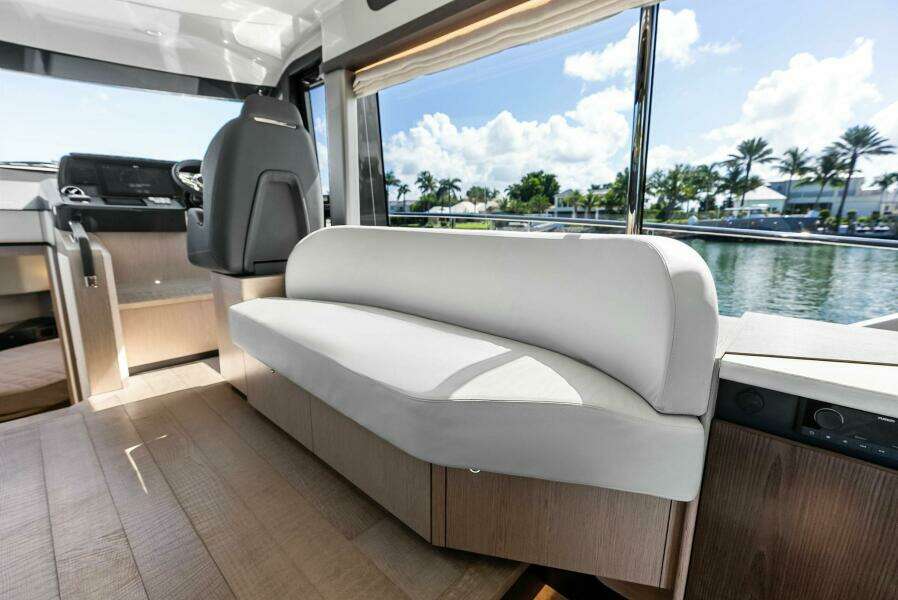 2025 Absolute 47 Fly - Salon Seating 