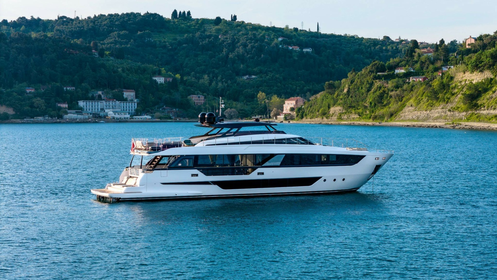 ISOTTA 98ft Ferretti Yachts Yacht For Sale