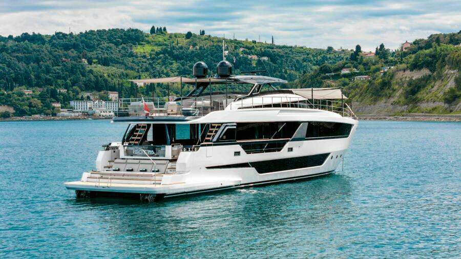 ISOTTA 98ft Ferretti Yachts Yacht For Sale