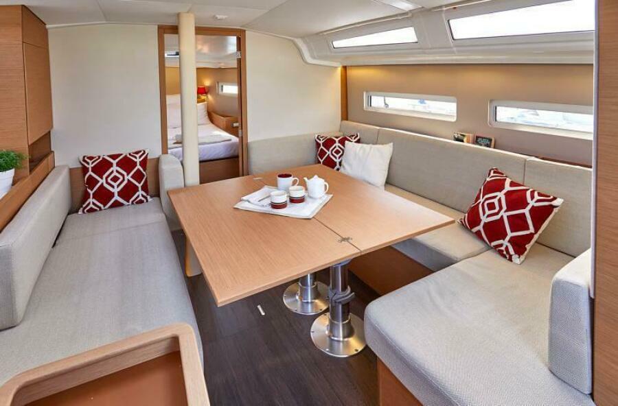 2025 Jeanneau Sun Odyssey 410