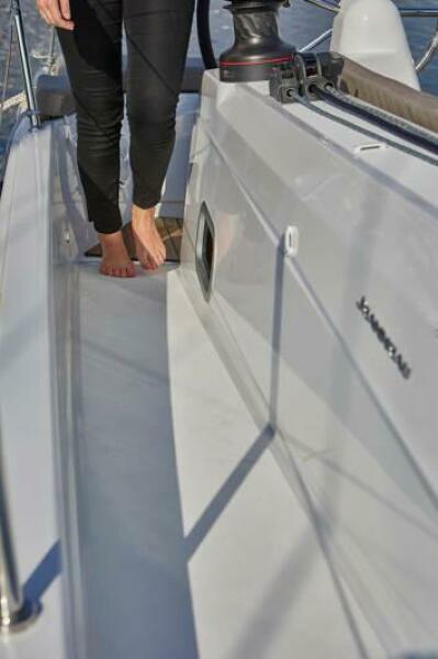 2025 Jeanneau Sun Odyssey 410