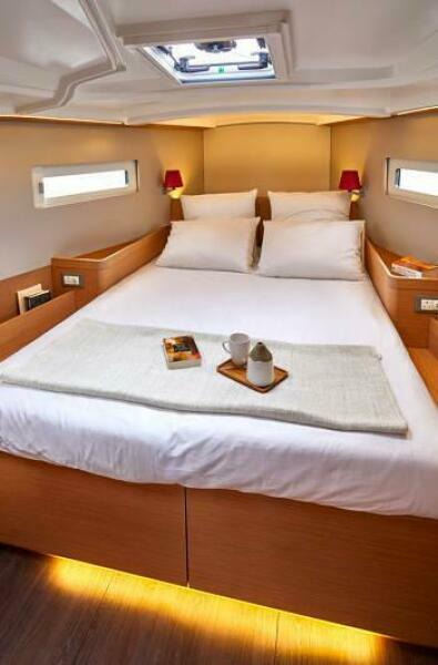 2025 Jeanneau Sun Odyssey 410