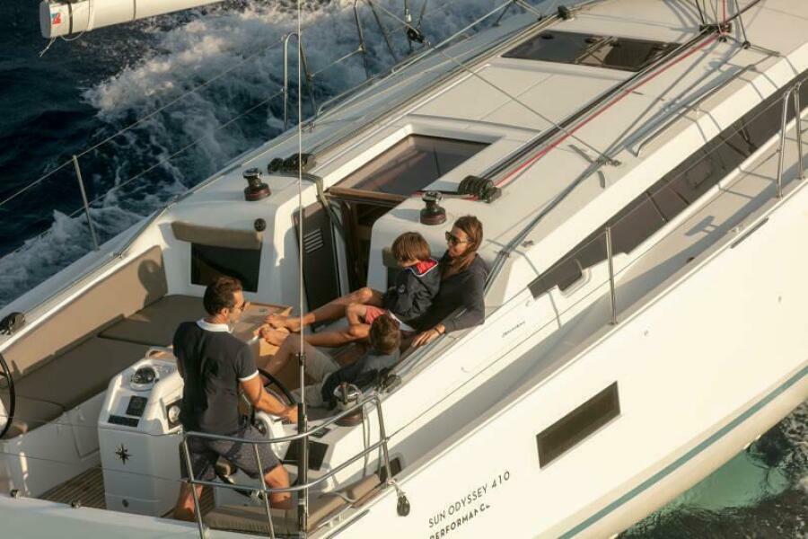 2025 Jeanneau Sun Odyssey 410
