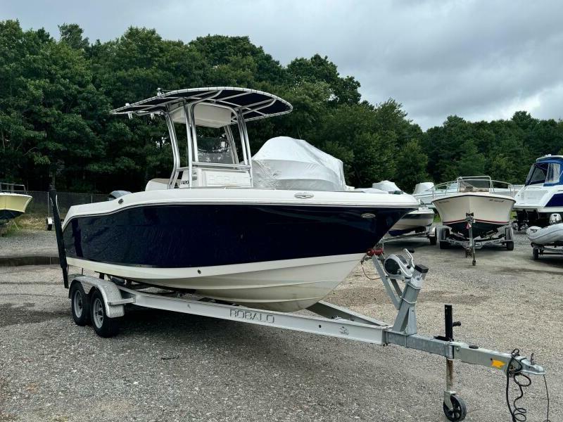 2018 Robalo