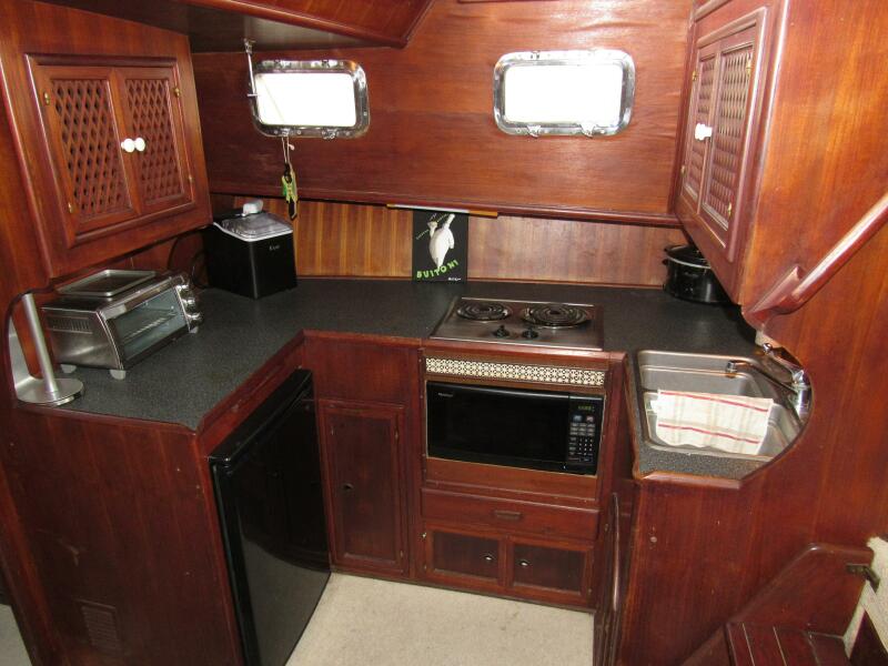 1983 Tung Hwa