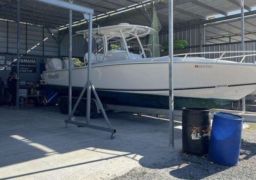 32' 2017 Jupiter 