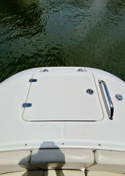 32' 2018 Boston Whaler 320 Vantage