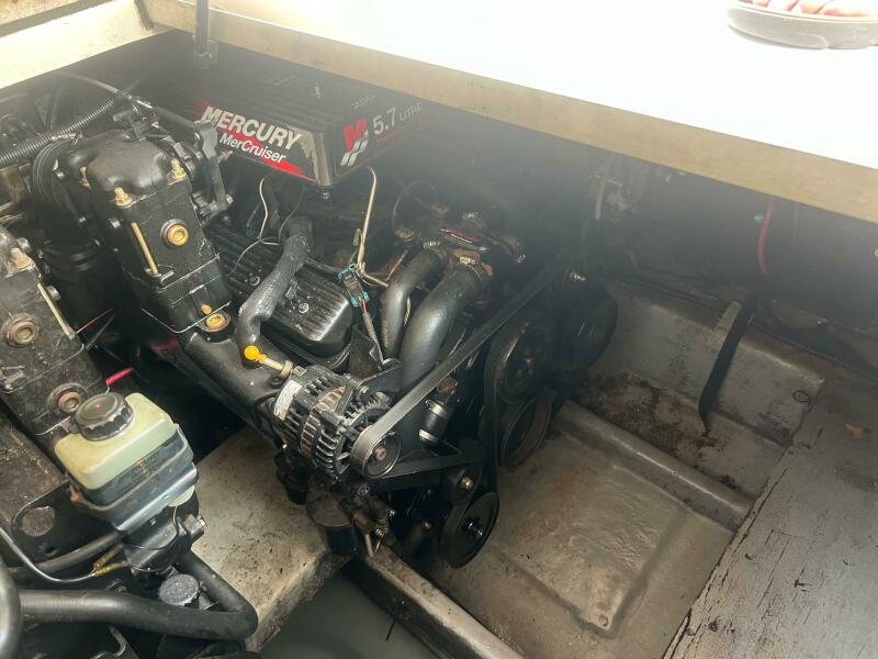 2000 Monterey 302 Cruiser