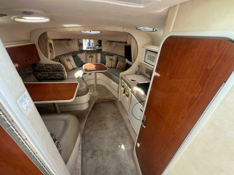 2000 Monterey 302 Cruiser