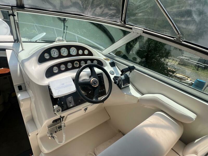 2000 Monterey 302 Cruiser