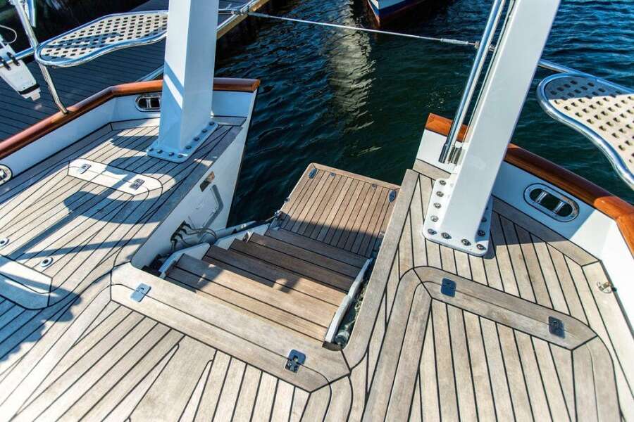 CABOCHON 91ft Ta Chiao Bro Yacht For Sale