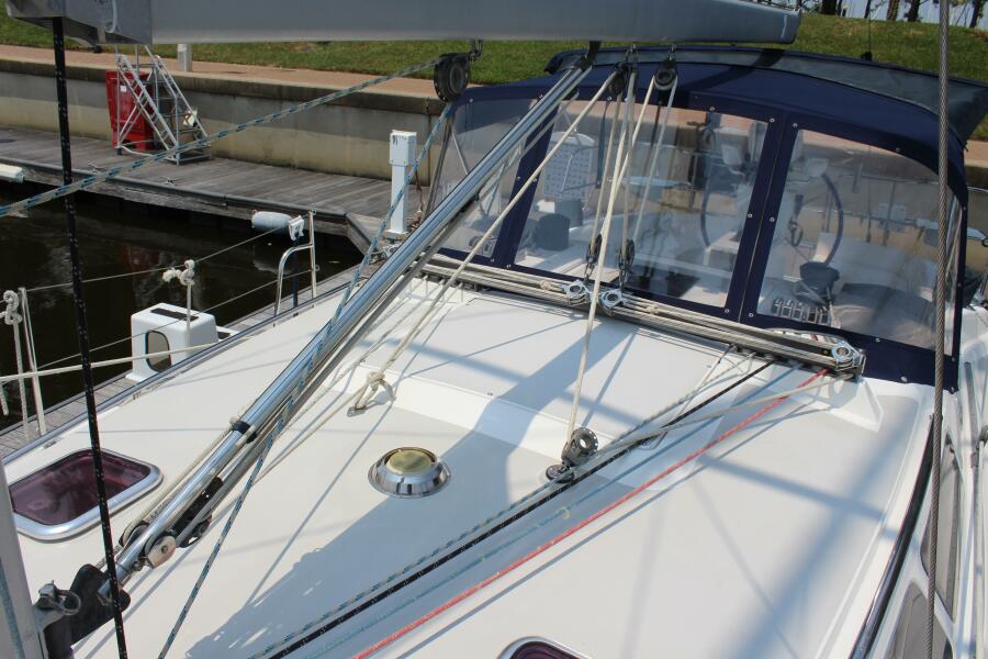 2005 Catalina 387
