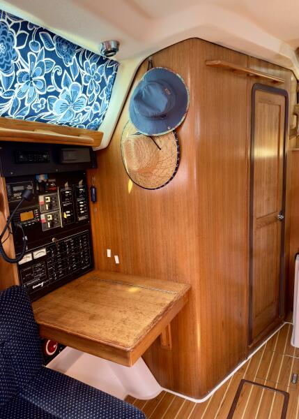 2005 Catalina 387
