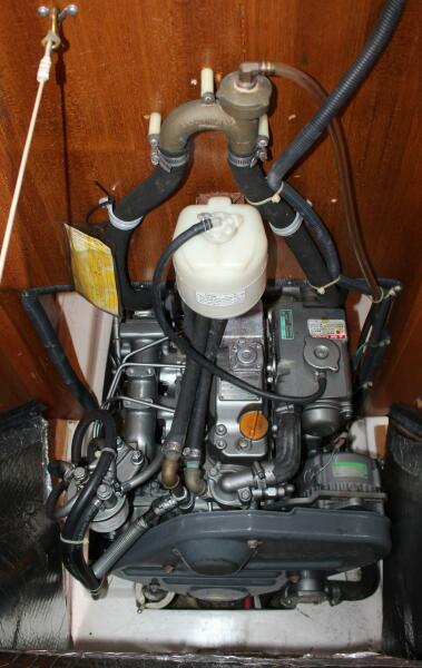 2005 Catalina 387