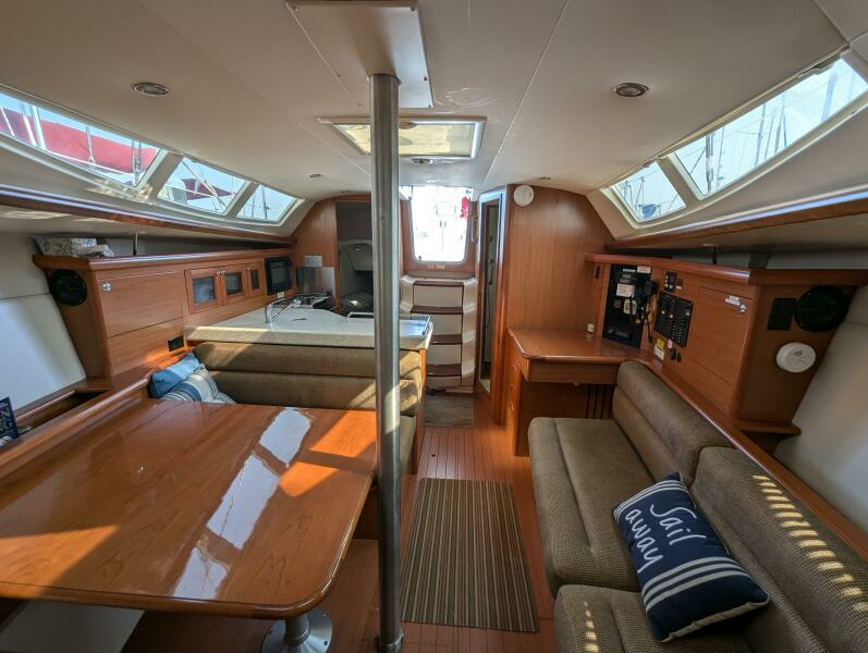 Escape 36ft Hunter Yacht For Sale
