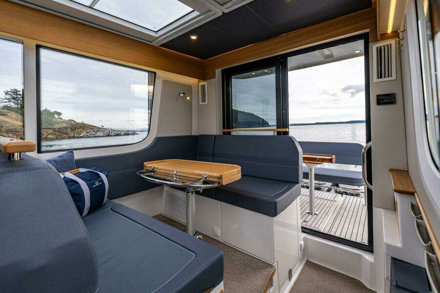 40ft Nimbus Yacht For Sale