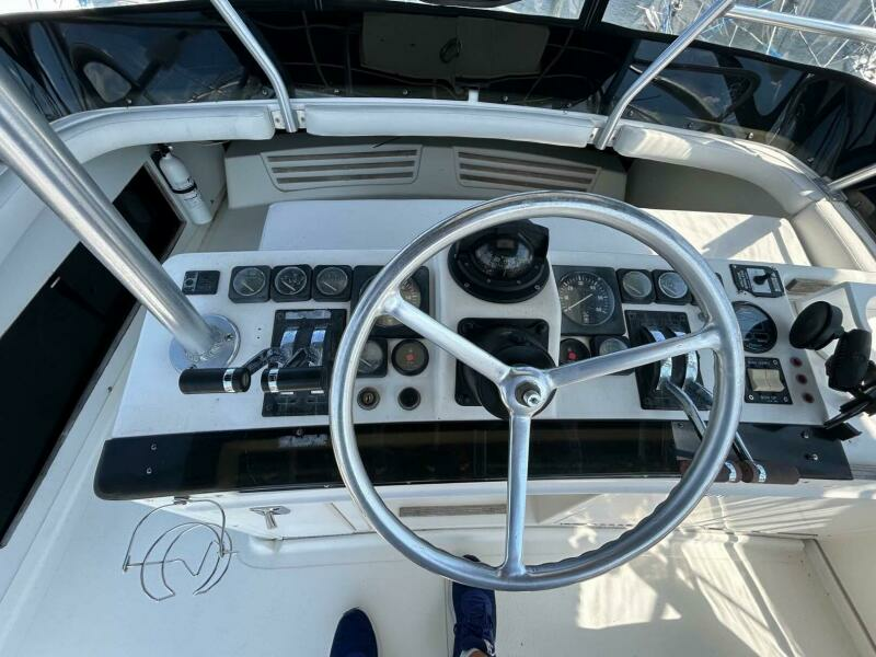 Fish Tales 32ft Luhrs Yacht For Sale