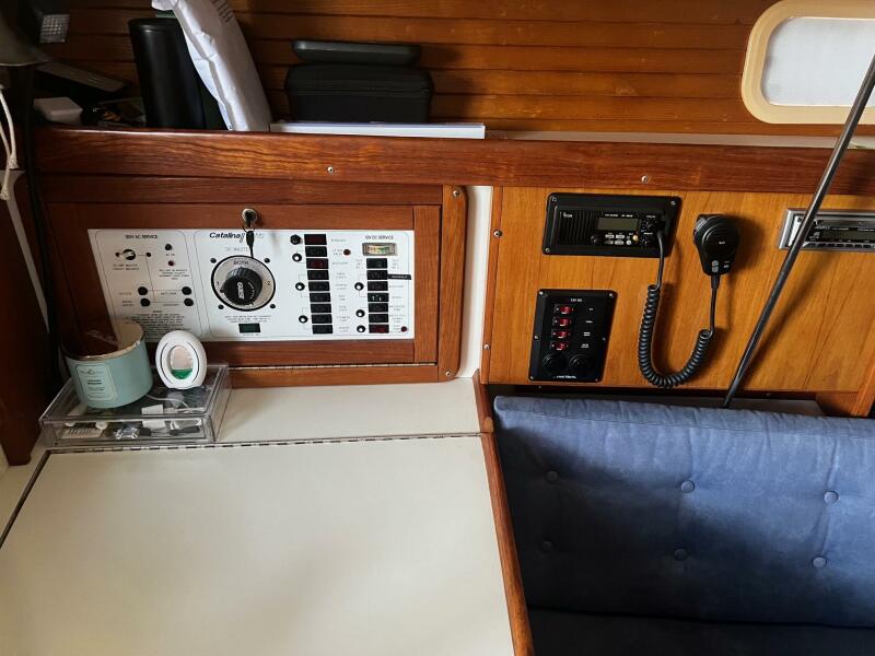 1996 Catalina 320