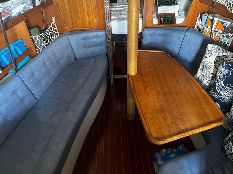 1996 Catalina 320