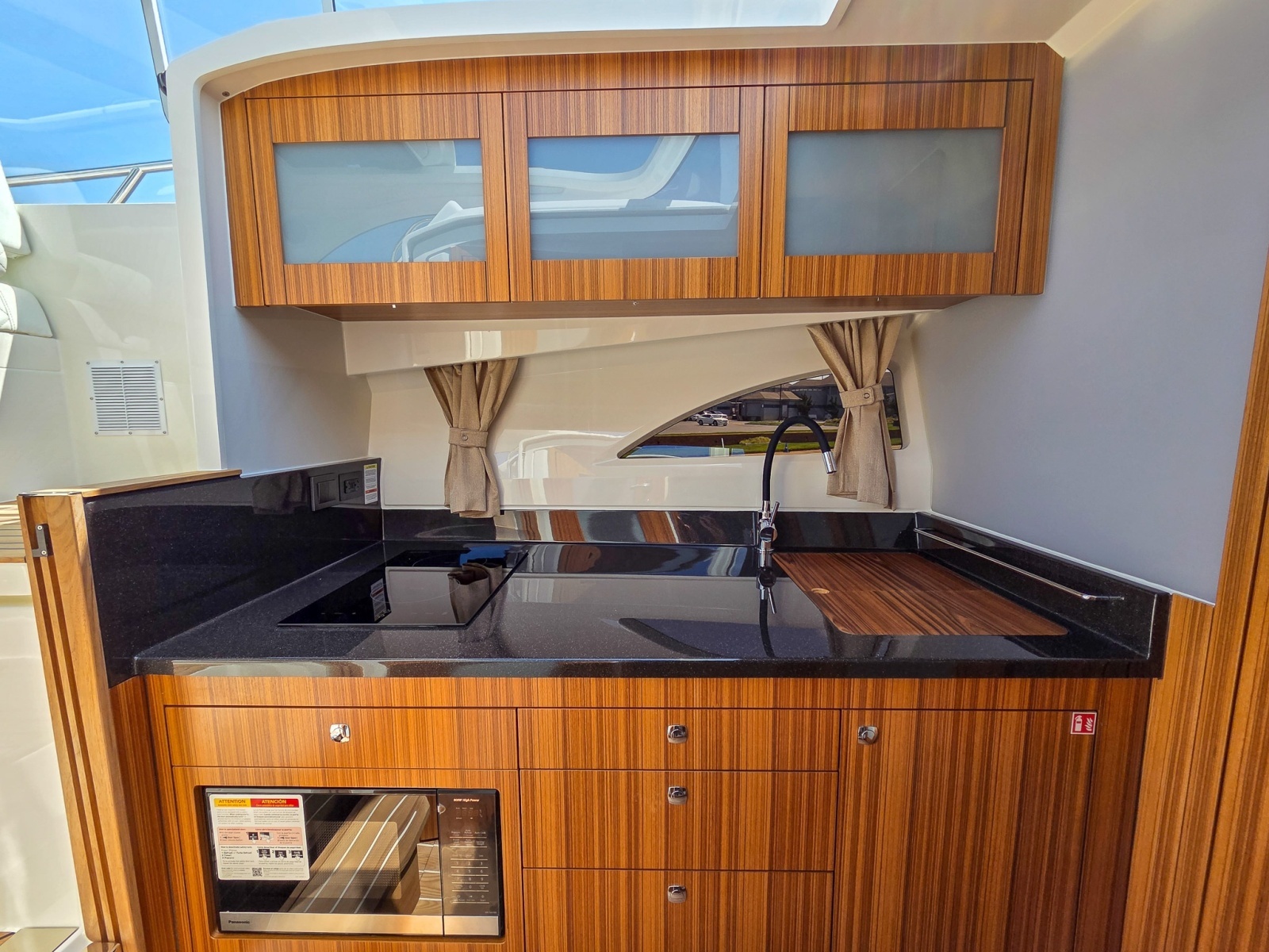 31ft Marex Yacht For Sale