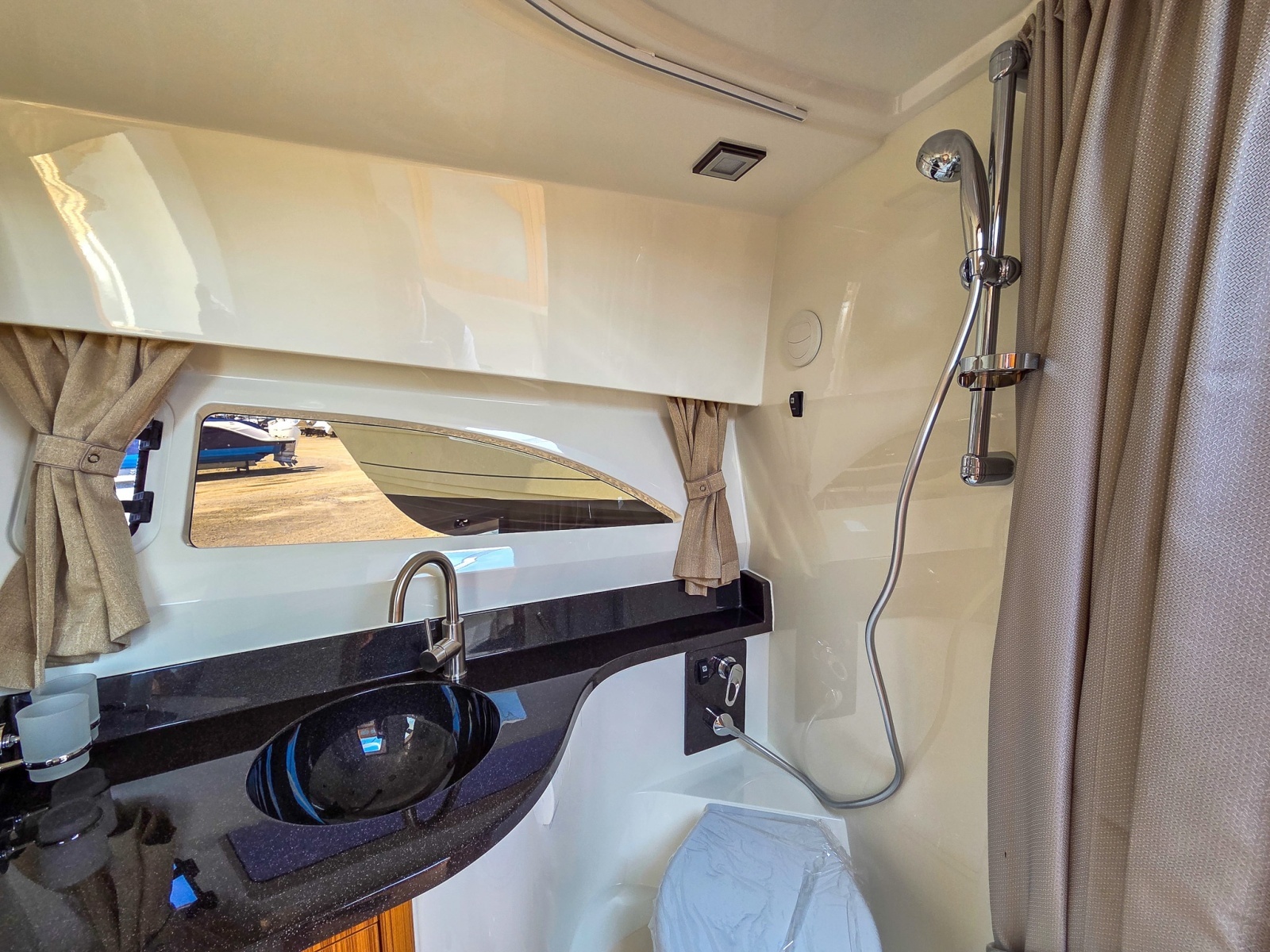 31ft Marex Yacht For Sale
