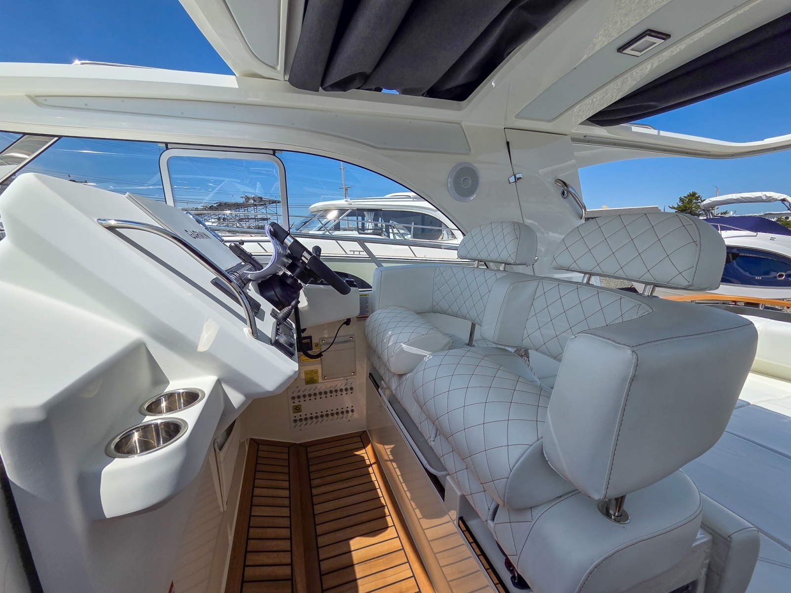31ft Marex Yacht For Sale