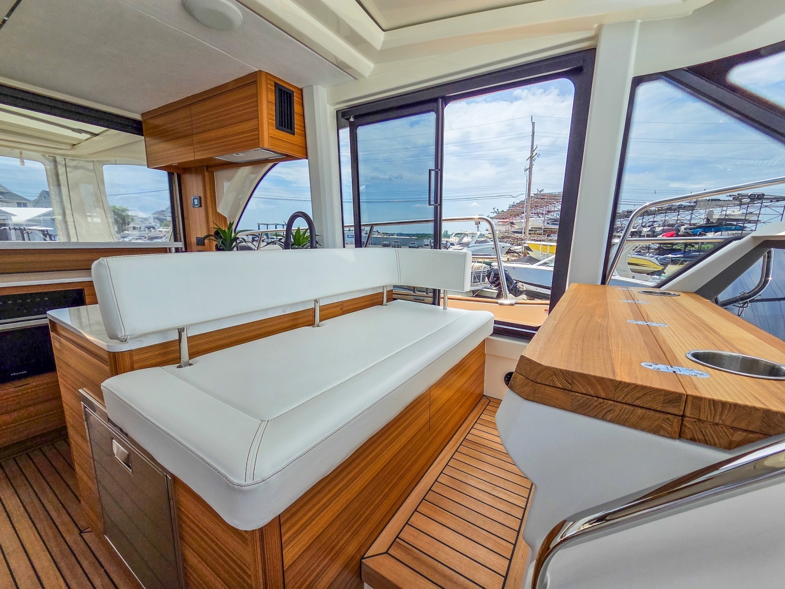 44ft Marex Yacht For Sale