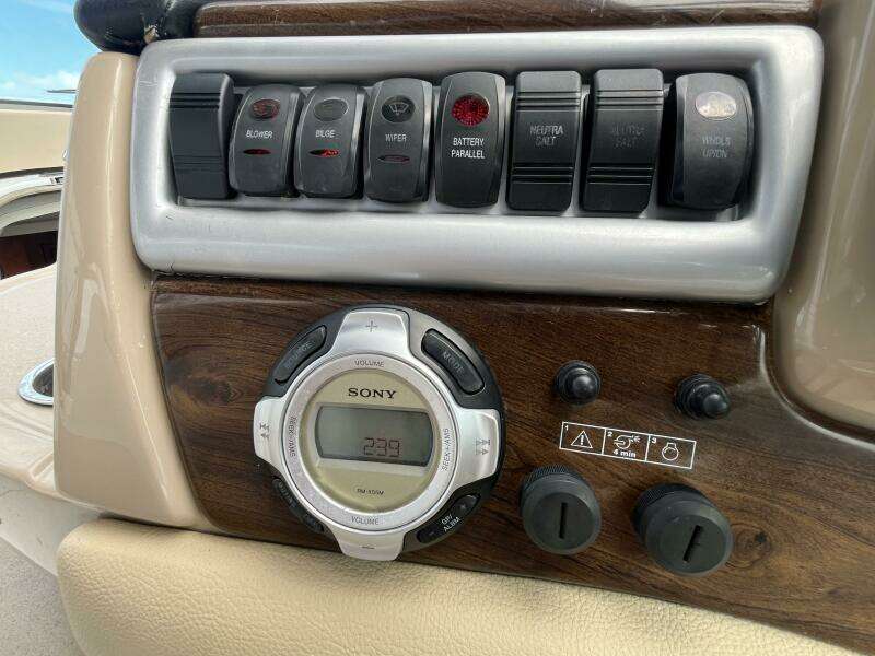 Seas the Day 35ft Four Winns Yacht For Sale