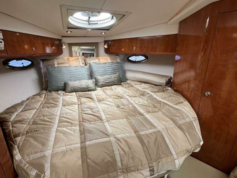 Seas the Day 35ft Four Winns Yacht For Sale
