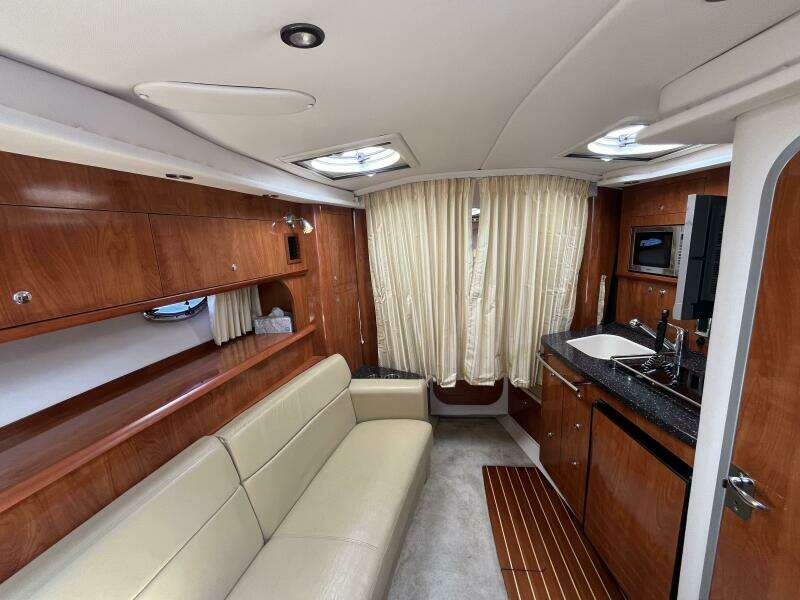 Seas the Day 35ft Four Winns Yacht For Sale