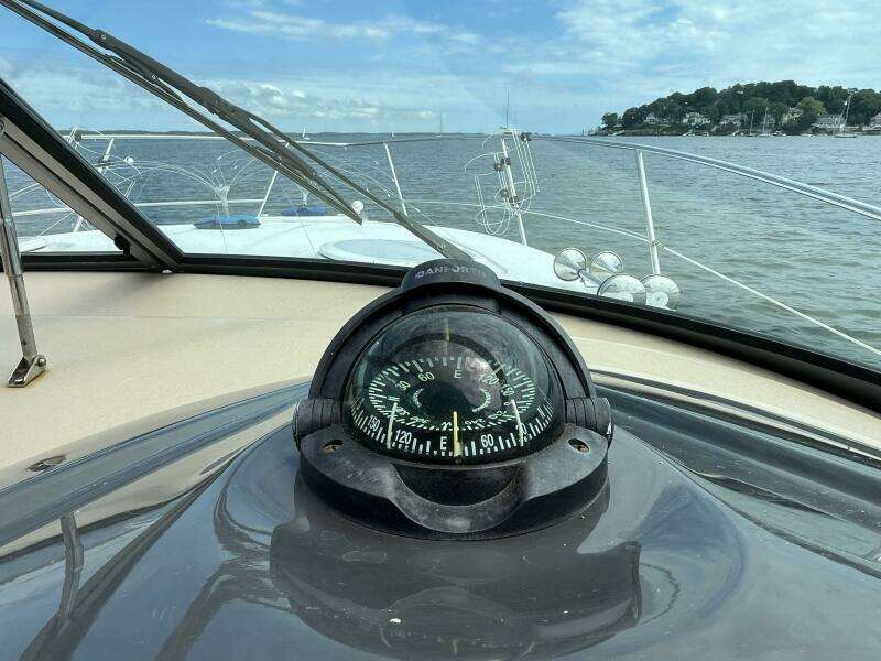 Seas the Day 35ft Four Winns Yacht For Sale