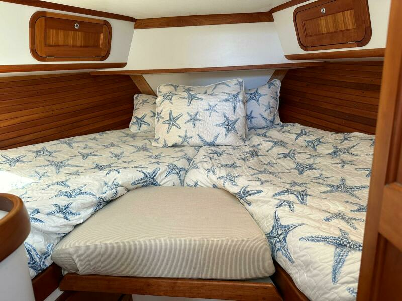 V-berth with Inset