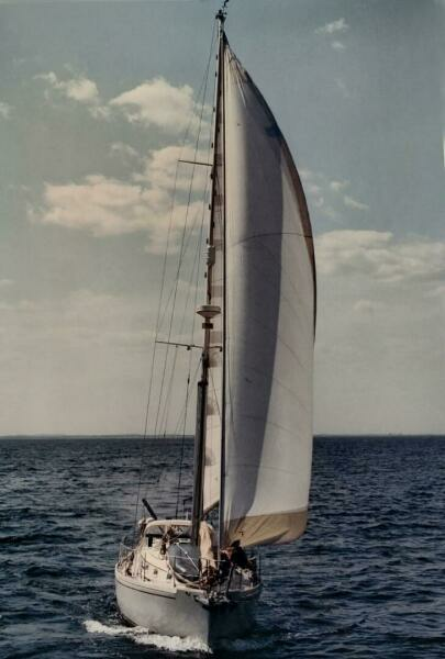 KaSondera 38ft Brewer Yacht For Sale