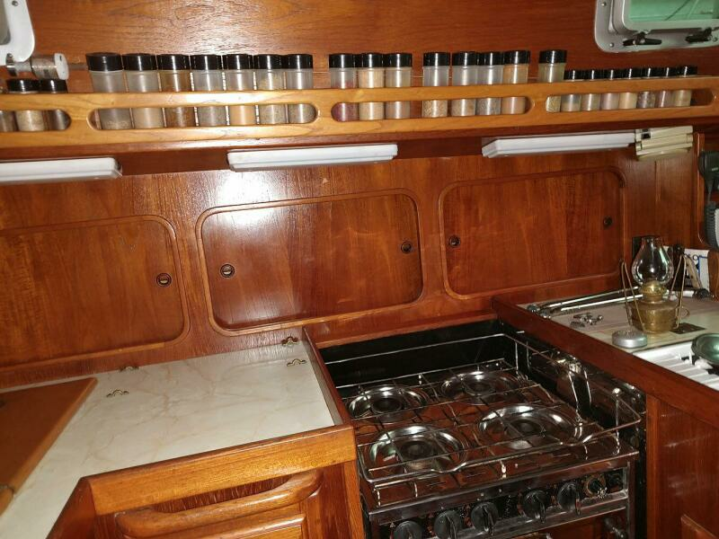 KaSondera 38ft Brewer Yacht For Sale