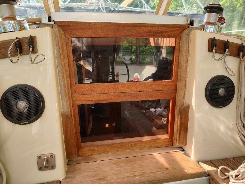 KaSondera 38ft Brewer Yacht For Sale