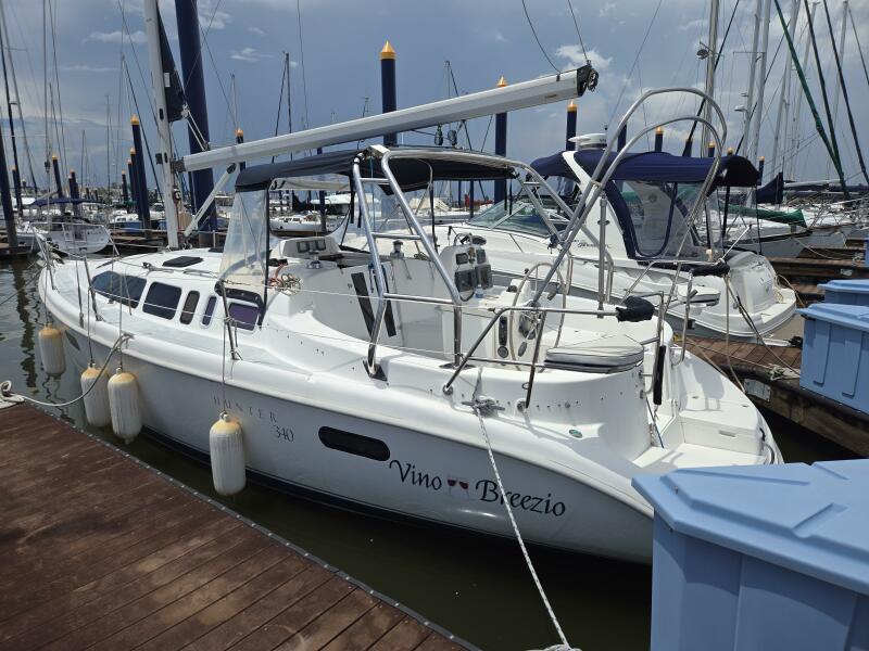2001 Hunter 340