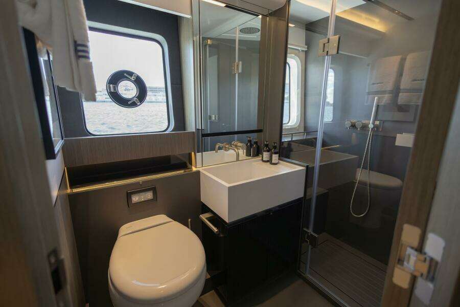 72ft Pearl Yacht For Sale