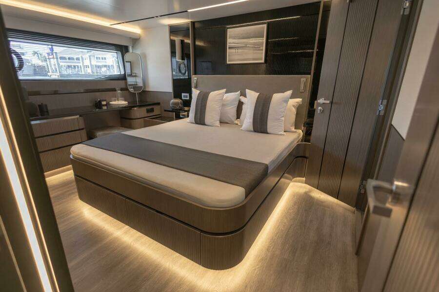 72ft Pearl Yacht For Sale