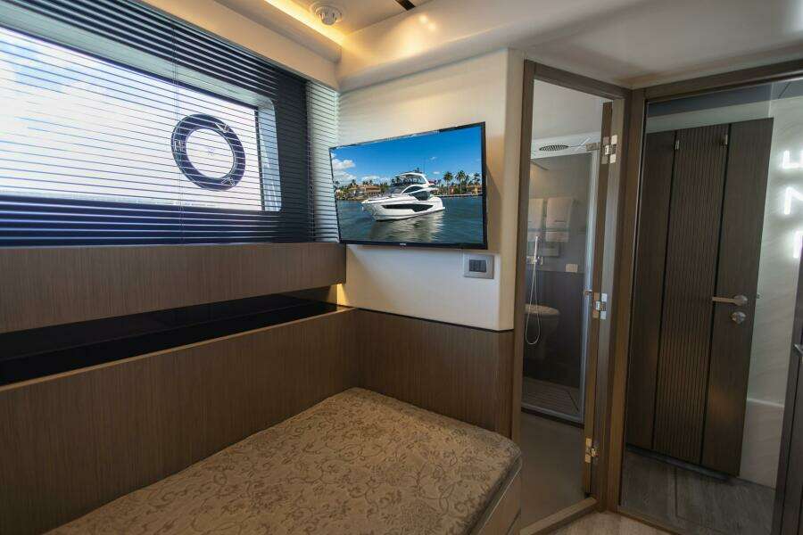 72ft Pearl Yacht For Sale