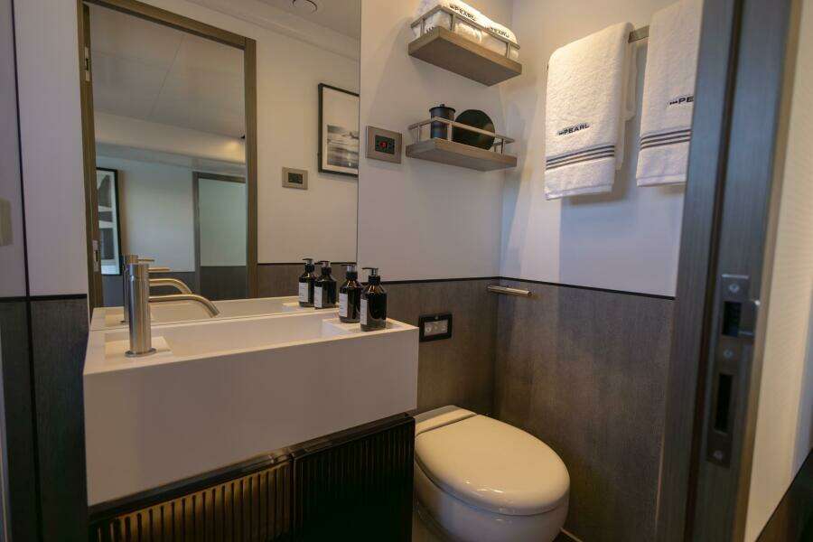 72ft Pearl Yacht For Sale