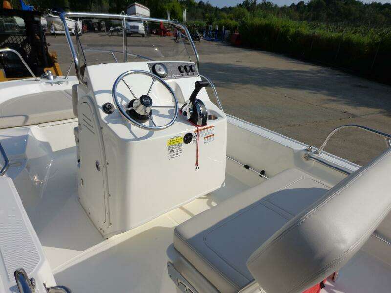 15ft Boston Whaler Yacht For Sale