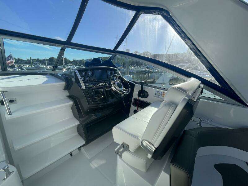 29ft Monterey Yacht For Sale