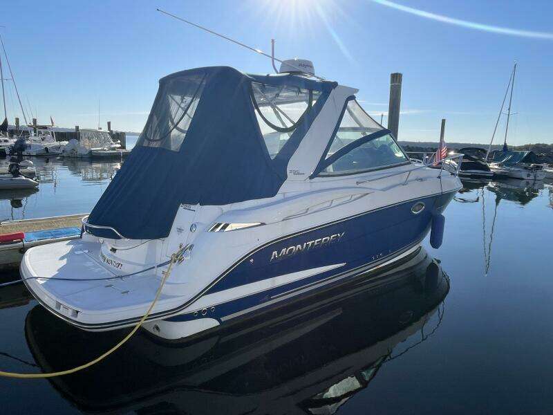 29ft Monterey Yacht For Sale