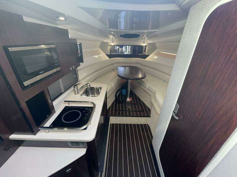 29ft Monterey Yacht For Sale