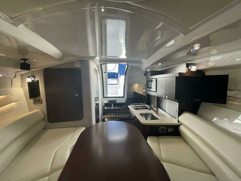 29ft Monterey Yacht For Sale